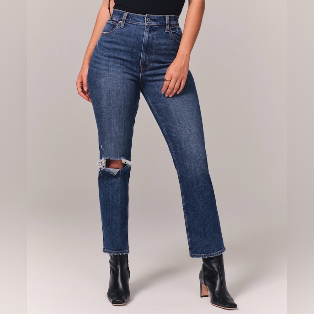 Abercrombie & Fitch Curve Love Ultra High Rise Ankle Straight Jean - Size 28L